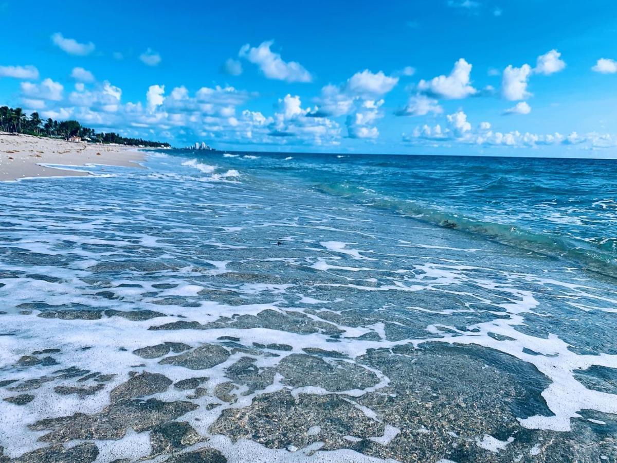 Palm Beach Island Condominiums Buitenkant foto