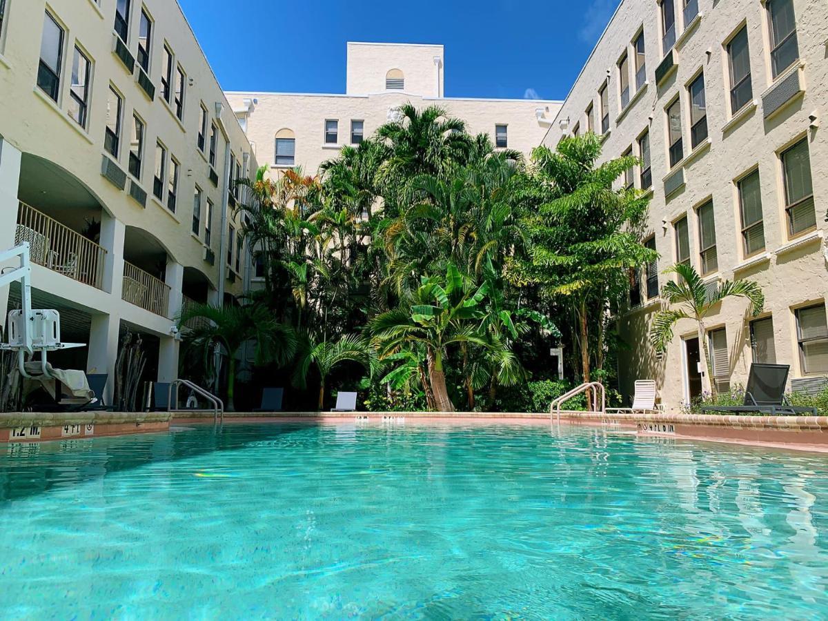 Palm Beach Island Condominiums Buitenkant foto