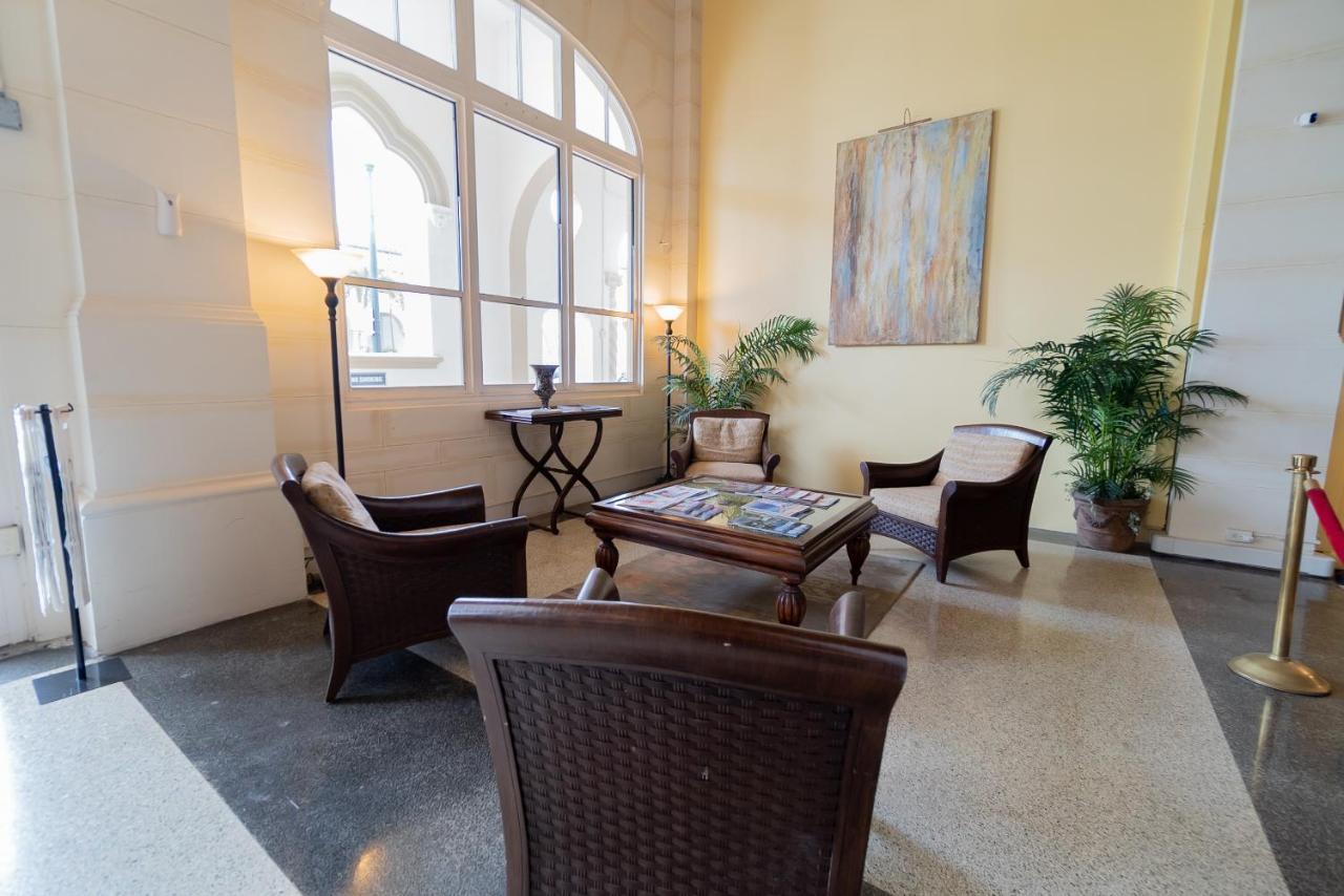 Palm Beach Island Condominiums Buitenkant foto