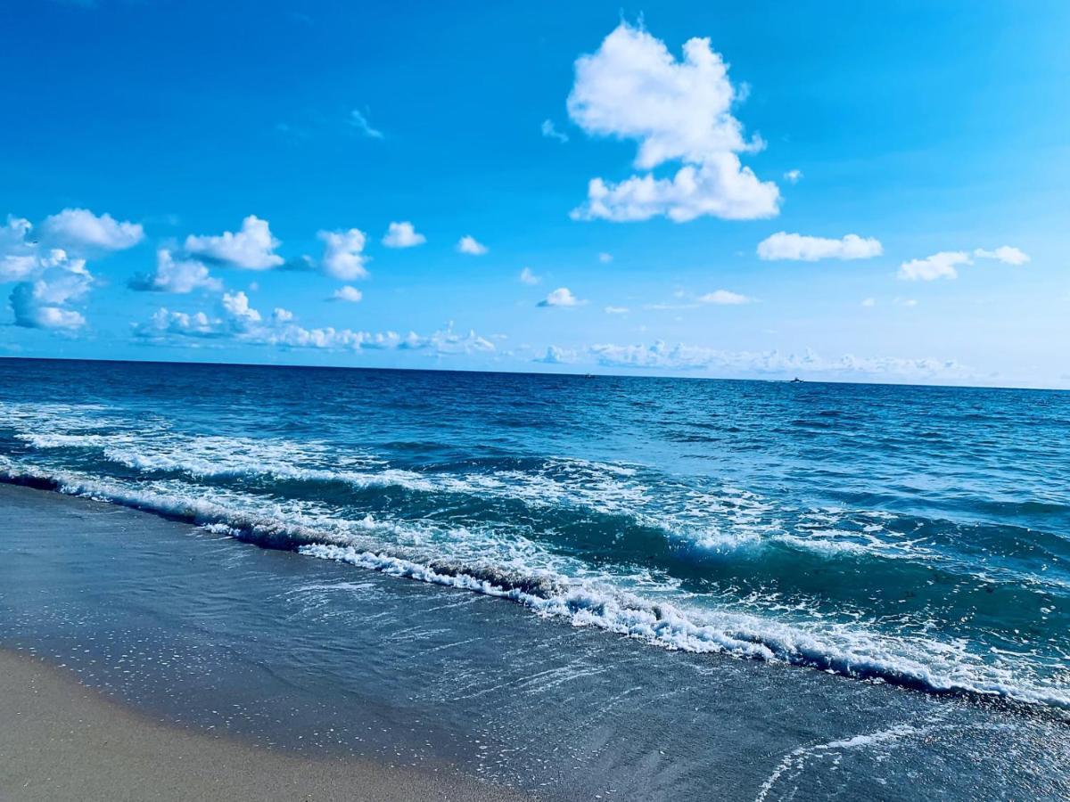 Palm Beach Island Condominiums Buitenkant foto
